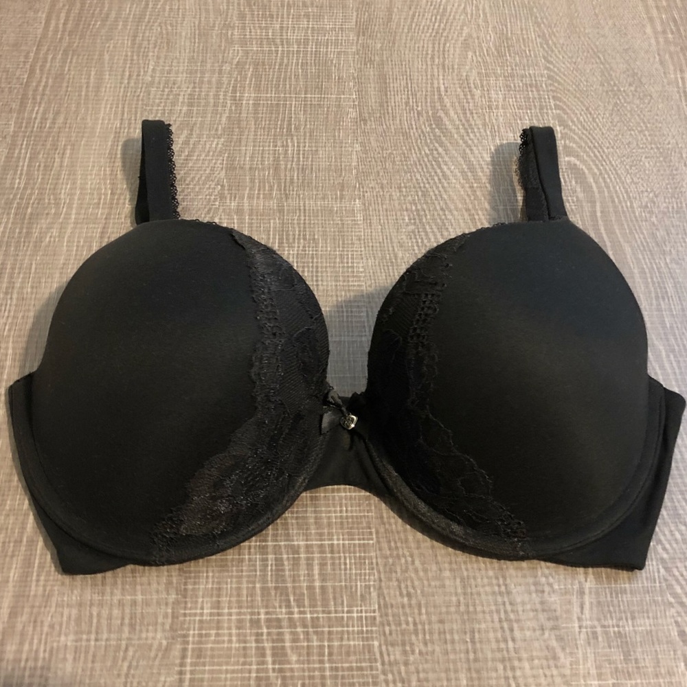 Victoria’s Secret Body by Victoria Bra